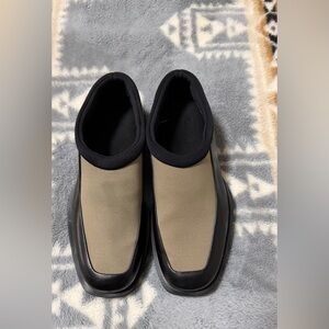 Men's Slip-On Loafers in Beige and Black — Modern Minimalist